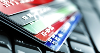 Какая кредитная карта выгоднее?